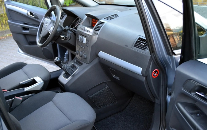 Opel Zafira cena 15890 przebieg: 197000, rok produkcji 2007 z Gostynin małe 742